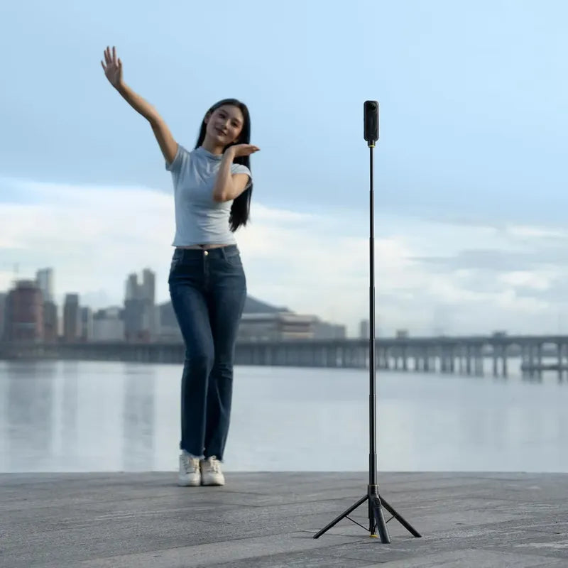 Insta360 Selfie Stick 2 En 1 + Throwpod Remote Kit