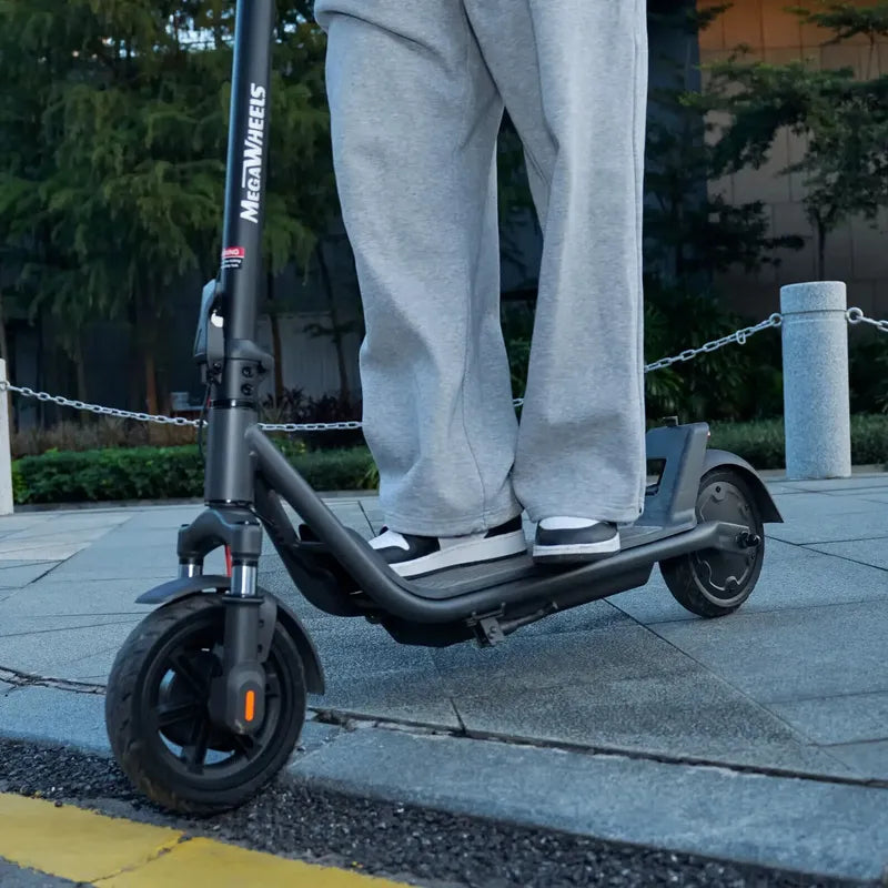 Scooter Megawheels A1c Eléctrico 20km Doble Sistema Suspensi Negro