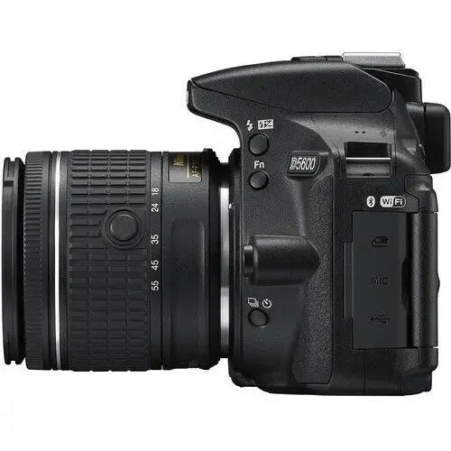 Camara Nikon D5600+ 18-55mm+ 70.300mm Vr+ 500mm+ Prem Bundle